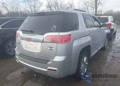 2015 GMC Terrain Denali z USA, uszkodzony, nr VIN 2GKALUEK2F6260983